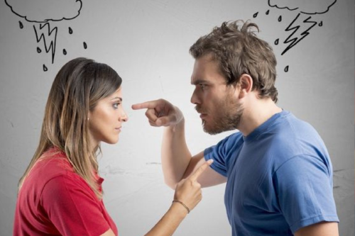 pareja discusion Aunque no siempre se nota a simple vista, ciertas personas pueden estar afectando tu salud emocional. (Imagen: Pinterest)