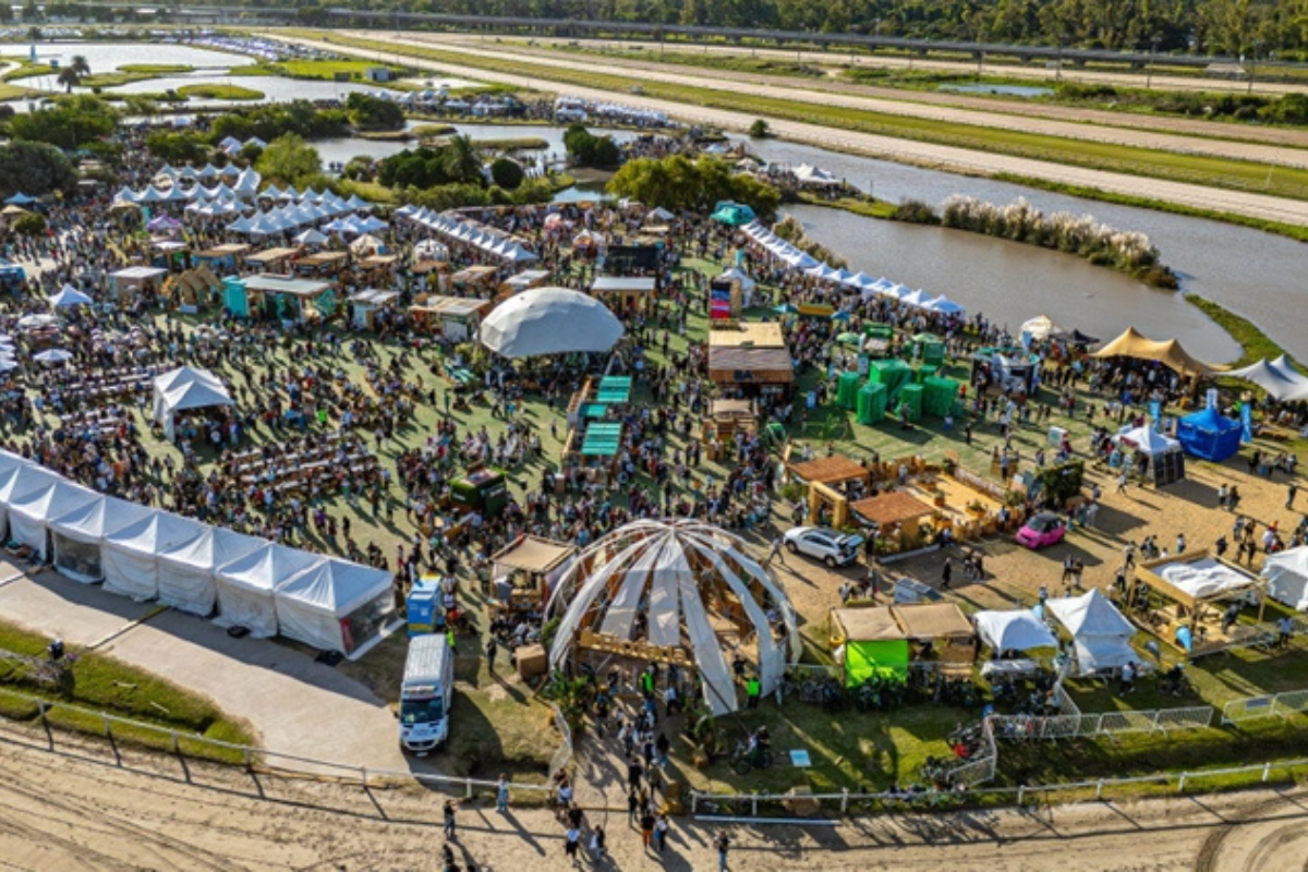 BIOFERIA 2025 Bioferia 2025 cerró su edición con un éxito rotundo, consolidándose como el evento de sustentabilidad y regeneración más importante de Latinoamérica.