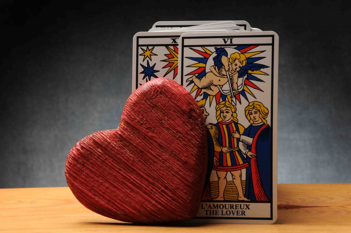 Tarot Descubr Tres Tiradas Infalibles Para El Amor Bioguia Tarot Descubr Tres Tiradas Infalibles Para El Amor Bioguia