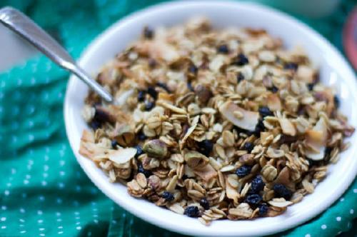 Blueberry Pistachio Granola 3.jpg Blueberry Pistachio Granola 3.jpg