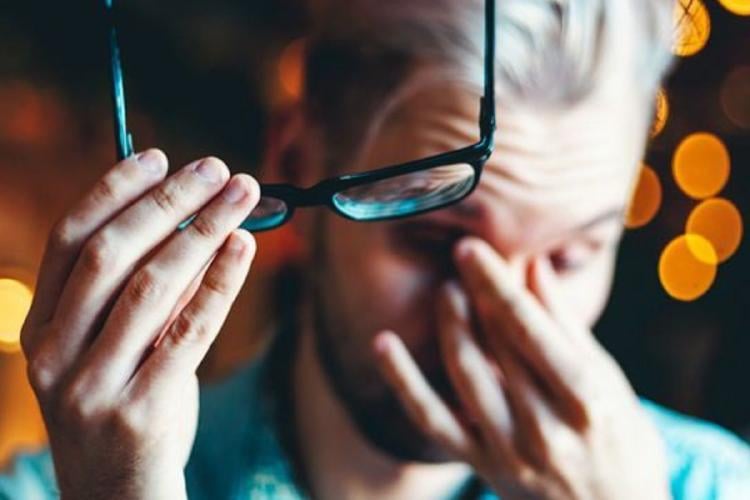 ojos irritados Aunque el herpes se asocia comúnmente con llagas en la boca o brotes genitales, pocas personas saben que, en casos graves, puede afectar los ojos y provocar pérdida de visión. (Pinterest)