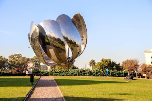 Floralis generica en Buenos Aires Floralis generica en Buenos Aires