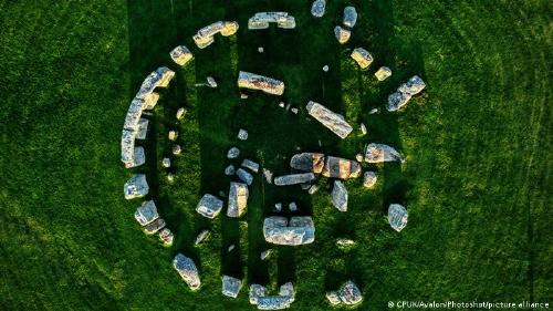 60992563_303 60992563_303