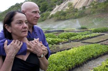 Sebastiao-Salgado_3_medio-ambiente_naturaleza_ecologia_plantea_bosques_reforestacion
