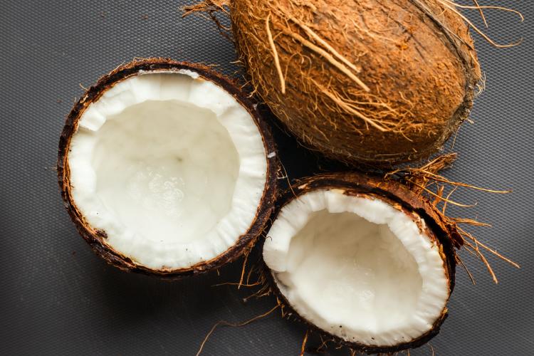 Cómo hacer aceite de coco en casa