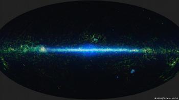 Este mosaico está compuesto por imágenes que cubren todo el cielo, tomadas por WISE como parte de la publicación de datos de todo el cielo de 2012 de WISE.