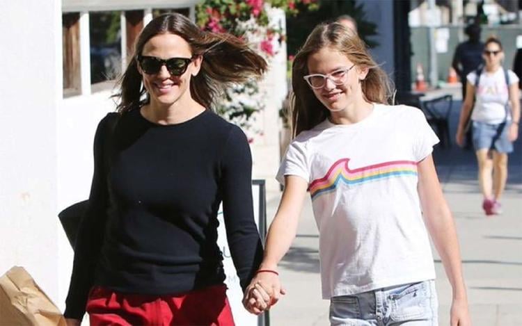 violet anne2 violet anne2