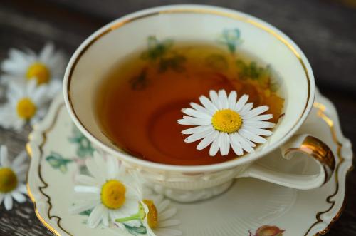 Té de manzanilla: Beneficios, propiedades y para qué sirve 