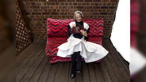 231026082305 01b maggie smith loewe 231026082305 01b maggie smith loewe