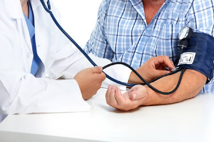 tension presion arterial medico mide tension presion arterial de paciente