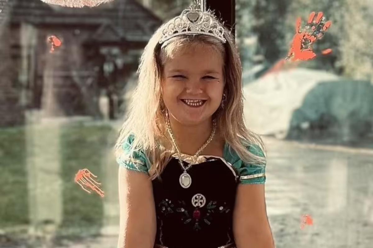 niña salva a su madre niña salva a su madre