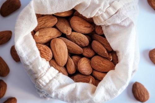 Las almendras, como el resto de los frutos secos, forman parte de los alimentos con vitamina D.