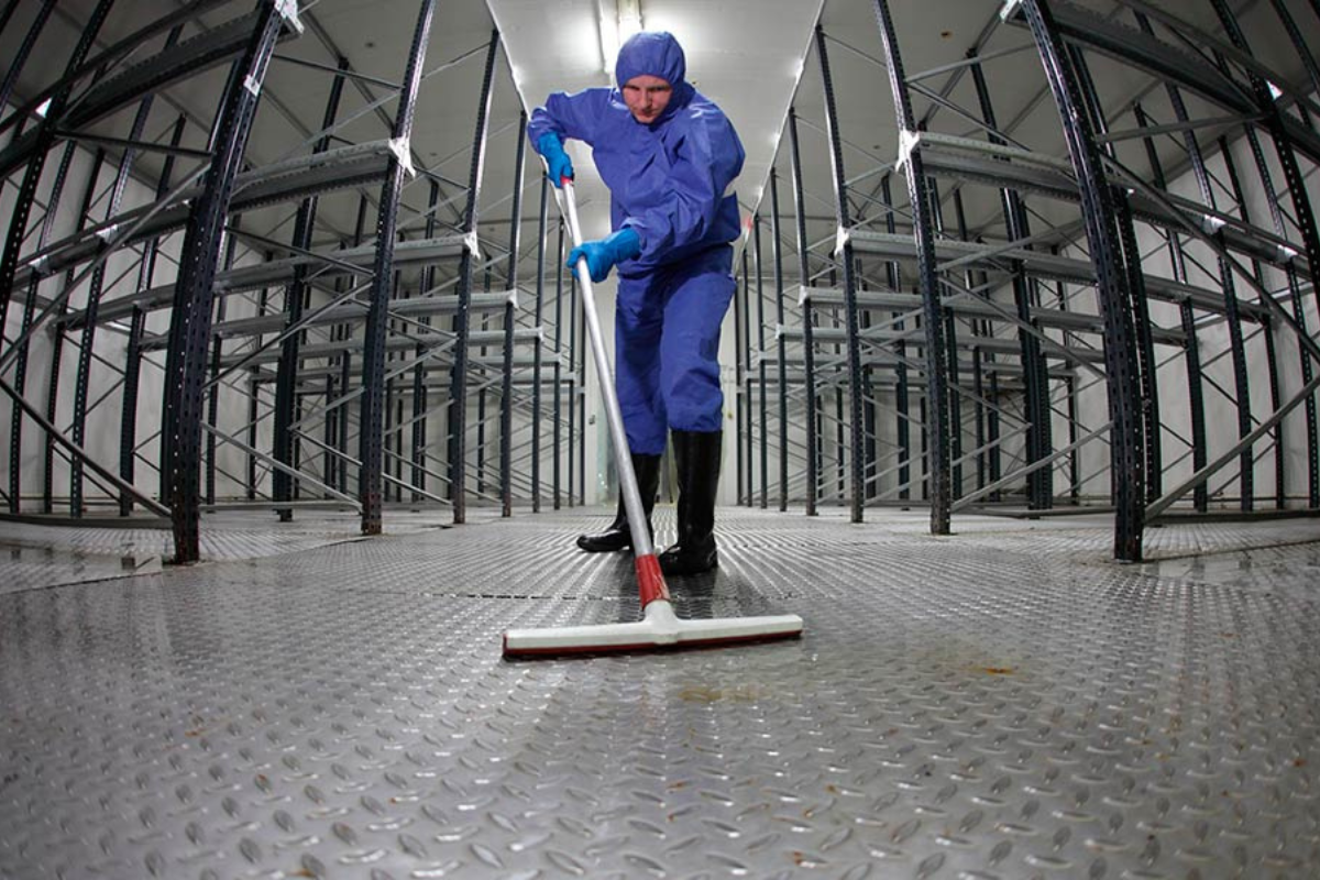 Limpiolux En Grupo Limpiolux ofrecemos servicios profesionales de limpieza, mantenimiento edilicio, higiene hospitalaria y soluciones integrales para empresas, industrias y organismos públicos de todo el país.