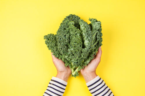 Kale: ¿cuáles son sus propiedades y cómo puedes incluirlo en tu dieta?