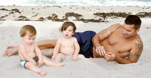 ¿Por qué Ricky Martin y la mayoría de las parejas gay están teniendo gemelos?