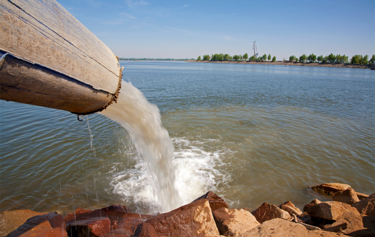 Agua contaminada