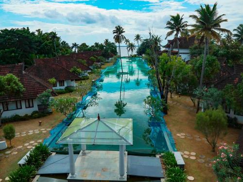 Un resort en India transformó sus lujosas piscinas en criaderos de peces