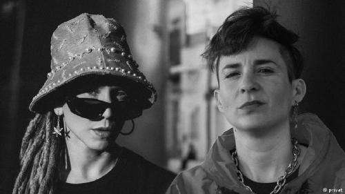 64516012_303 64516012_303