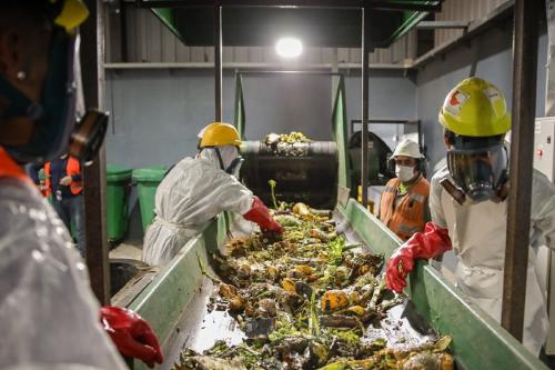 Gobierno de la ciudad Es una propuesta de vanguardia que busca promover el autoaprendizaje de tecnologías creativas fuera del horario escolar.