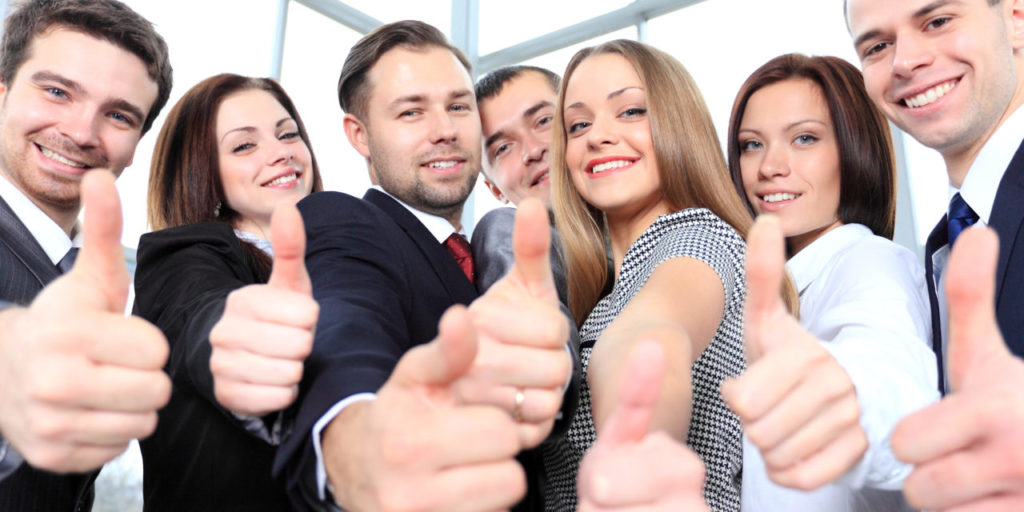 empleados felices 1024x512 empleados felices 1024x512