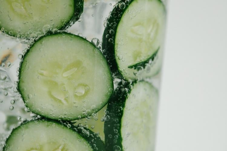 Foto de Timur Weber en Pexels Agua saborizada de pepino