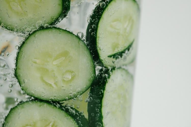 Agua saborizada de pepino