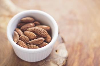 frutos secos 7 alimentos que te ayudan a mantener una buena salud dental
