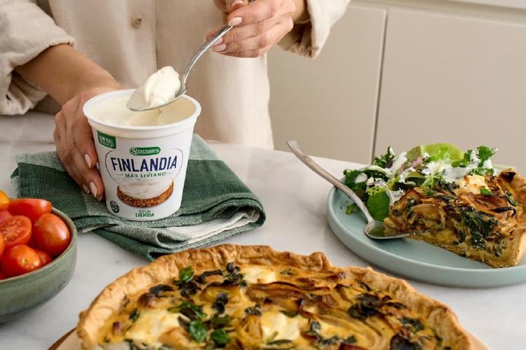 Finlandia Mastellone Hnos. presentó una novedad que marca un antes y un después en el mercado argentino: los nuevos potes encartonados de su tradicional línea de quesos untables Finlandia.