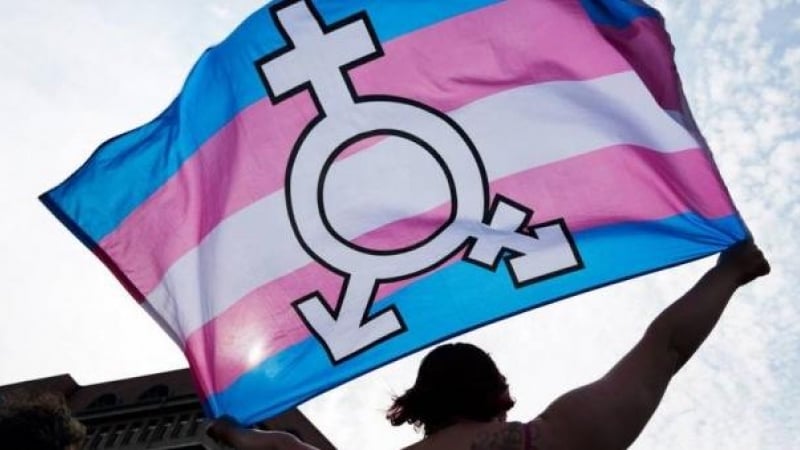 España aprueba ley trans que permitirá la autodeterminación de género ...