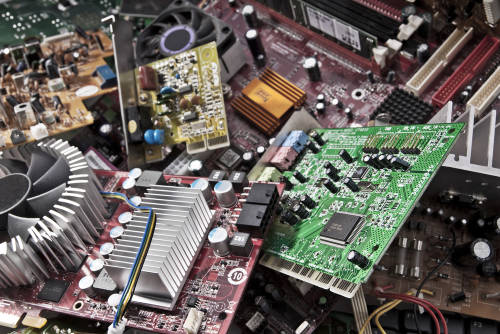 Basura electrónica: un 90% de las partes de son reciclables