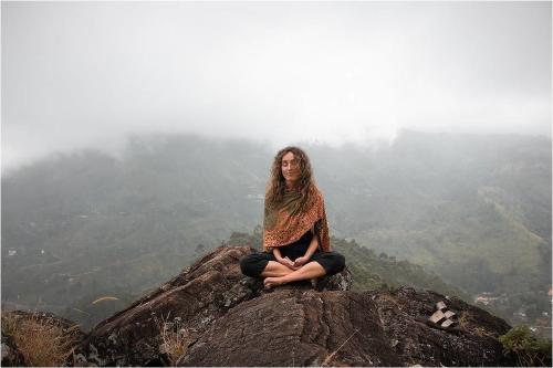 Millennials optan por alejarse de la ciudad en busca de la espiritualidad