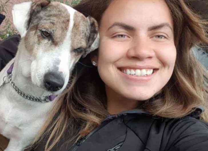 mujer-perritos-2 mujer-perritos-2