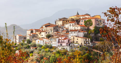 Este pueblo de Italia le ofrece dinero a quienes quieran irse a vivir allí