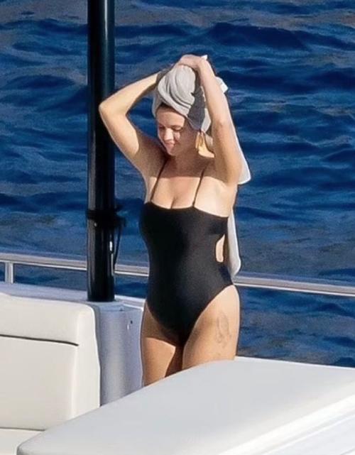 selena-gomez- selena-gomez-