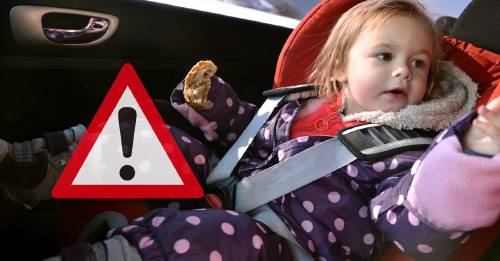 ¿Por qué es peligroso sentar a los niños con su abrigo en la sillita del coche?