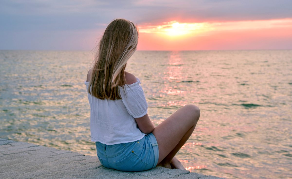 Mujer silencio Mujer silencio