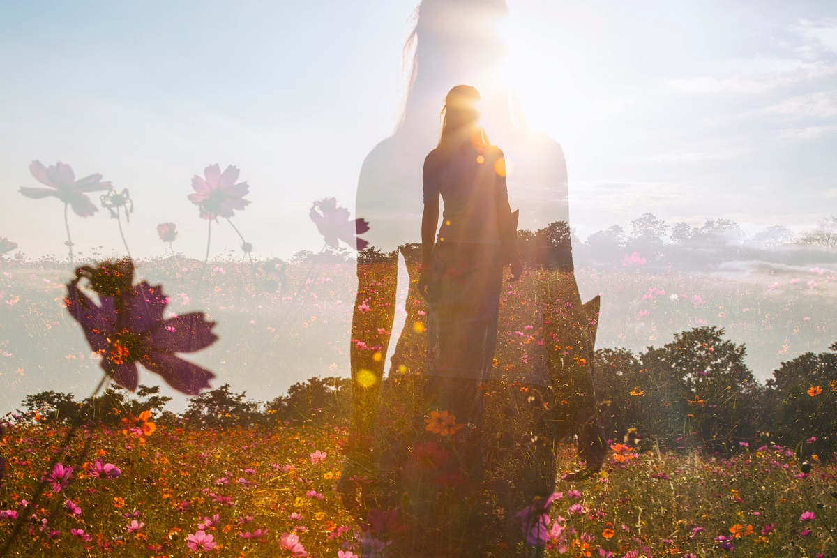 mujer flores mujer flores