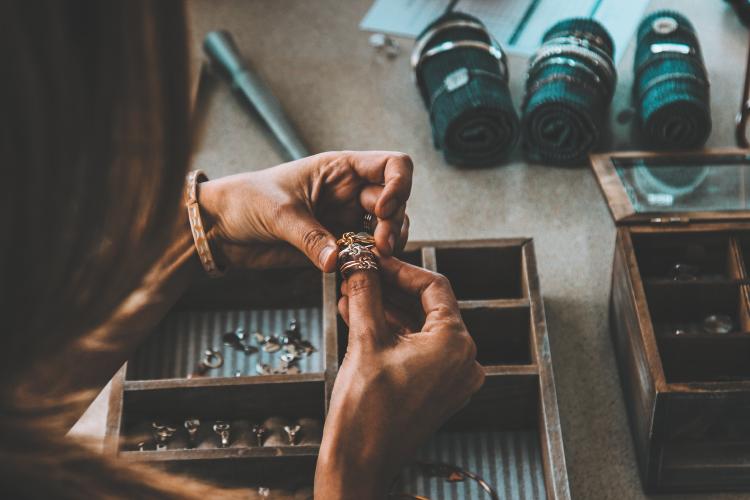 como limpiar plata en casa como limpiar plata en casa