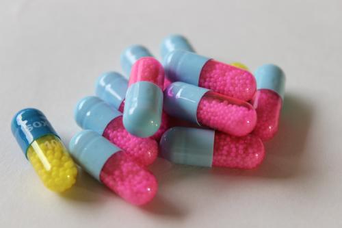 Estados Unidos firmó acuerdo para comprar millones de lotes de píldoras contra el covid 19