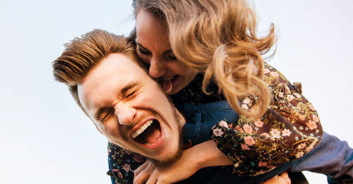 Estas señales indican que tu pareja está muerta de amor por ti