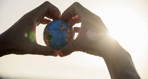 planeta manos eco ciudadano