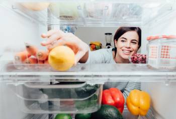 Cómo organizar la nevera para no tirar comida