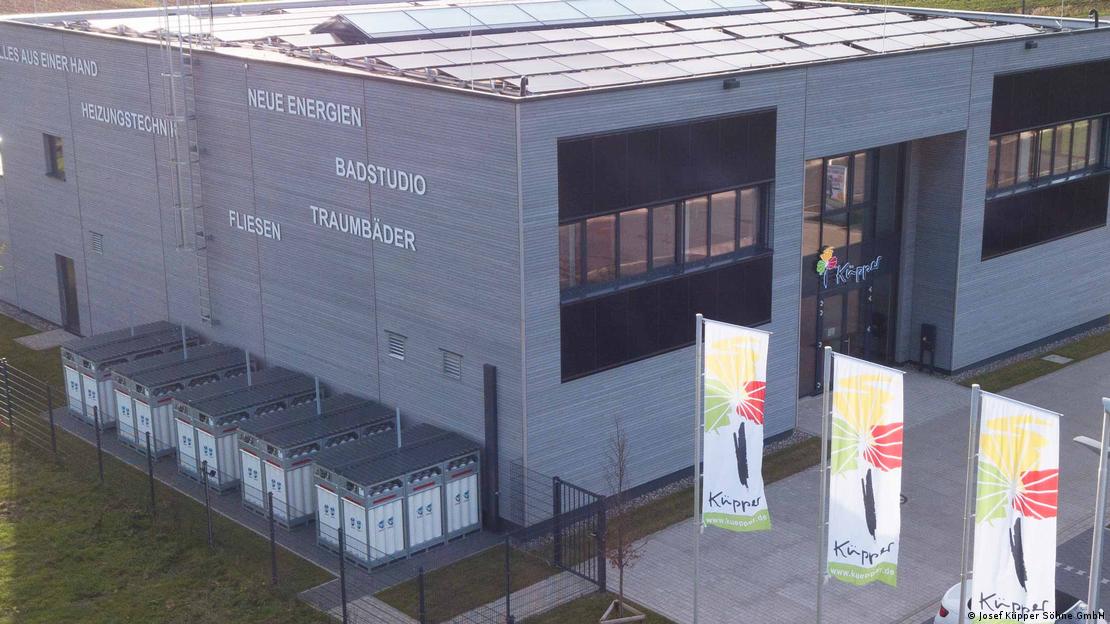 68777984_906 68777984_906