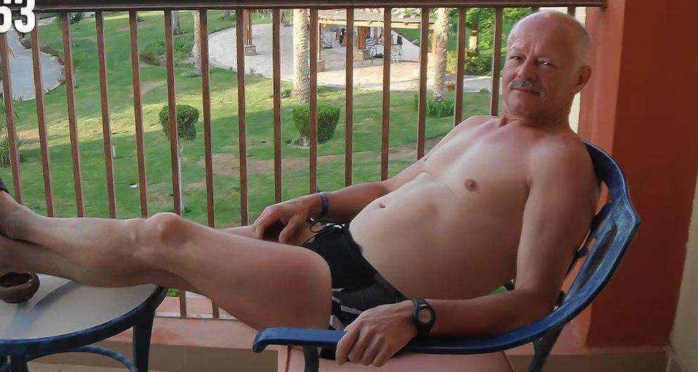 Hombre 2 (1) Hombre 2 (1)