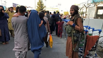 kabul Un influencer de Instagram financió la operación de rescate de más de 350 personas en Kabul